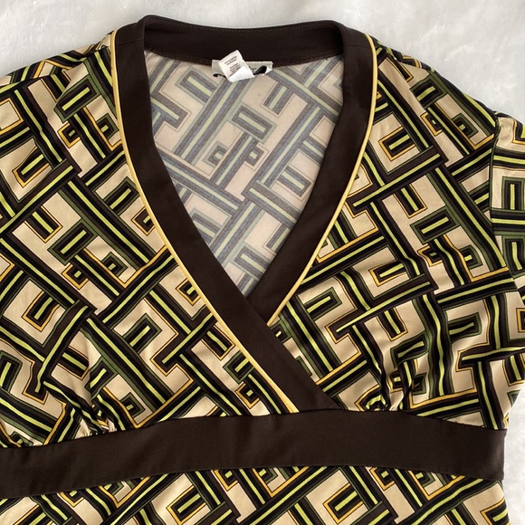 Ann Taylor LOFT geometric brown and green kimono style blouse - Picture 4 of 16